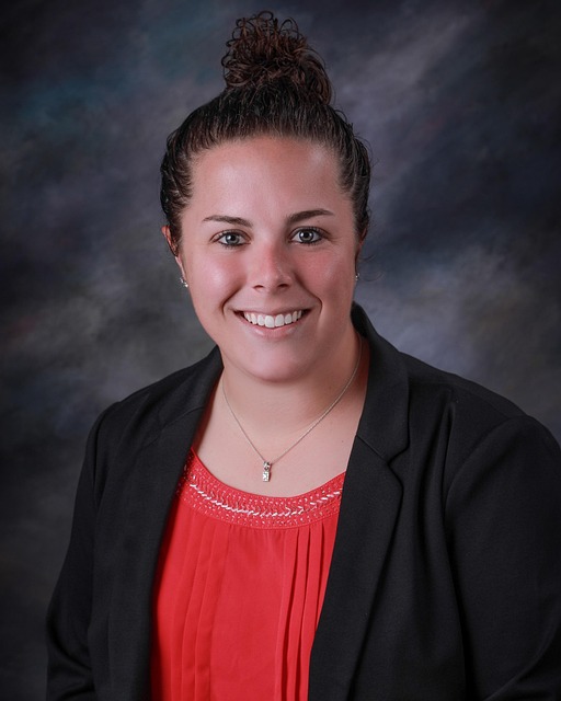 Headshot of a journalism instructor