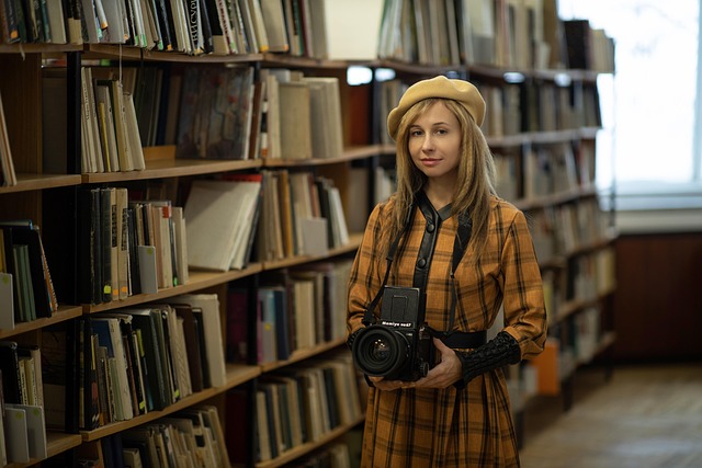 Journalist using a camera